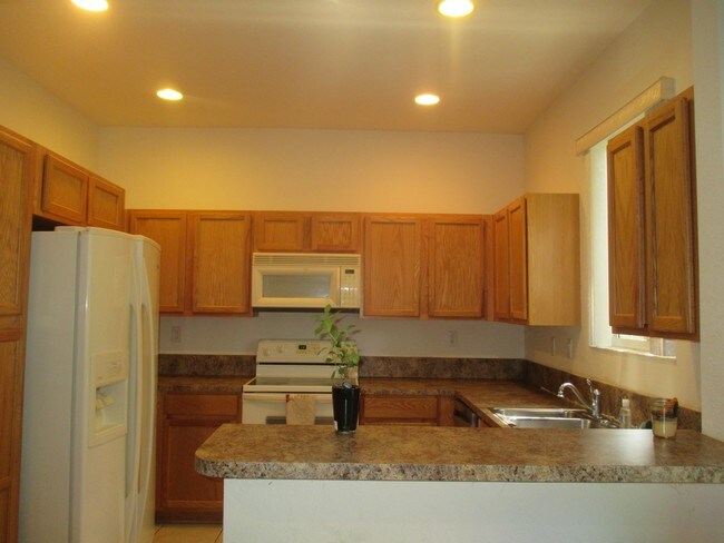 Building Photo - 21407 NW 13th Ct