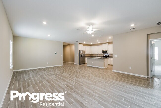 Building Photo - 6304 Starlight Dr