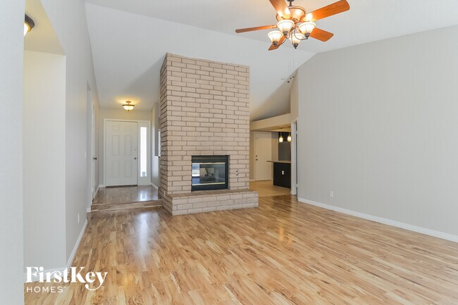 Foto del edificio - 801 Anchor Dr