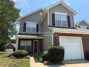 Building Photo - 3930 Fountain Village Cir