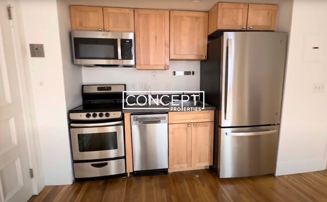 Building Photo - 48 Gloucester St