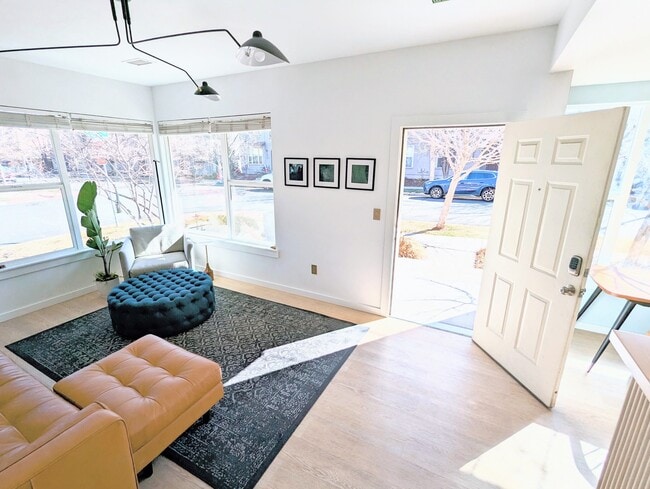 Building Photo - 2849 Syracuse Ct