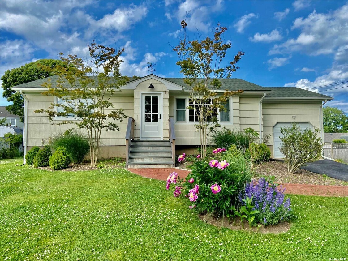 Foto principal - 1550 Mccann Ln