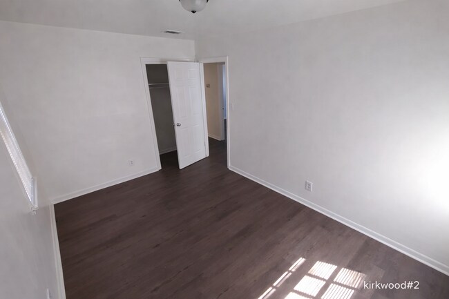 Foto del edificio - 134 Kirkwood Cir