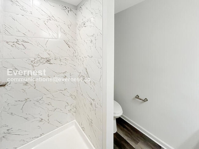 Foto del edificio - 5213 Rockwood Rd