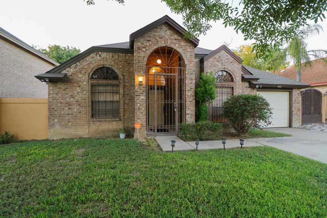 Foto principal - 1402 Longhorn Dr