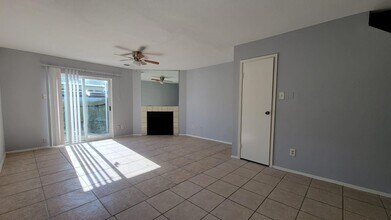 Building Photo - 8714 Victorian Village Dr