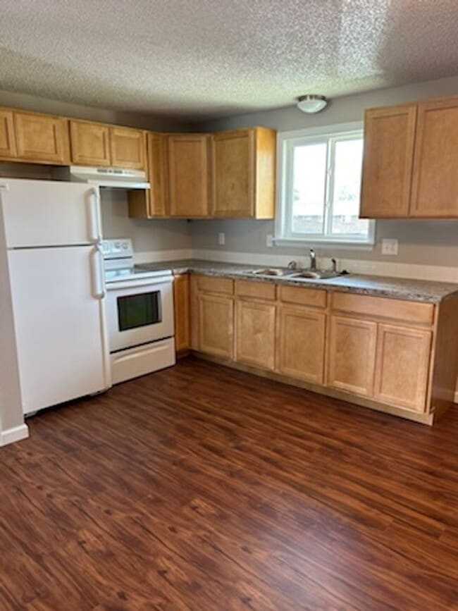 Building Photo - 903 Hersinger Pl