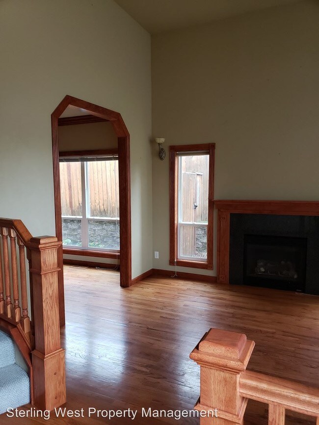 Building Photo - 4 br, 2.5 bath House - 4533 Wolf Run Dr.