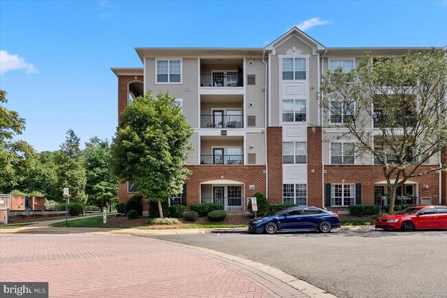 Foto del edificio - 4860 Eisenhower Ave