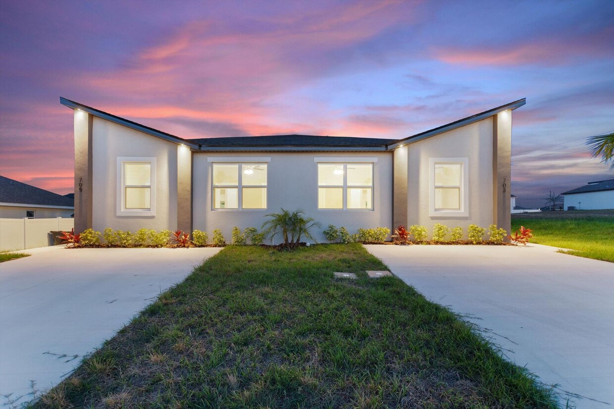 Foto principal - 705 Fraser Ct
