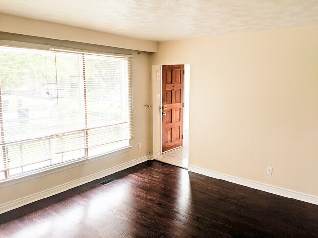 Photo du bâtiment - 32 Durrington Crescent