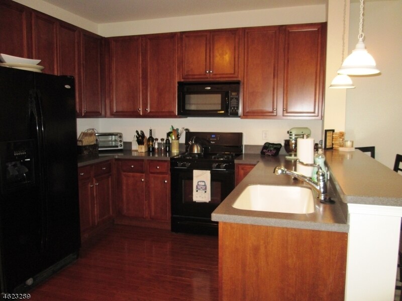 Foto principal - 2411 Ramapo Ct