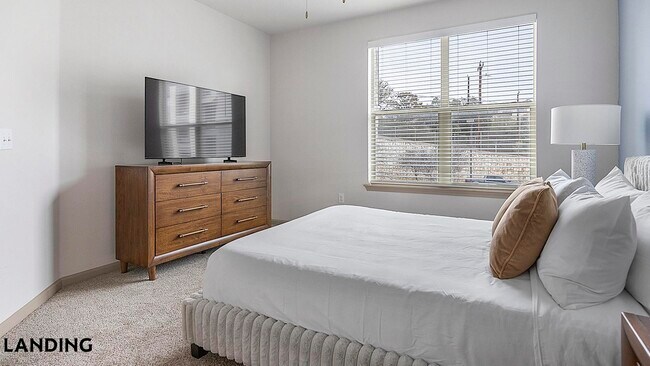 Foto del edificio - 7602 Luskey Blvd