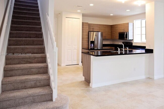 Foto del edificio - 2844 SW 81st Terrace