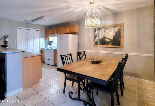 Foto del edificio - 5080 Gautier Vancleave Rd