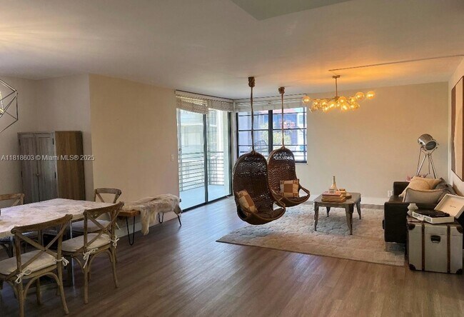 Foto del edificio - 3900 N Hills Dr