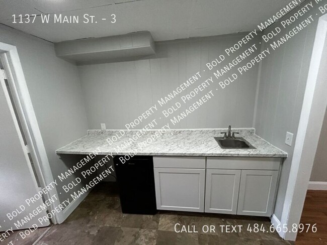 Foto del edificio - 1137 W Main St