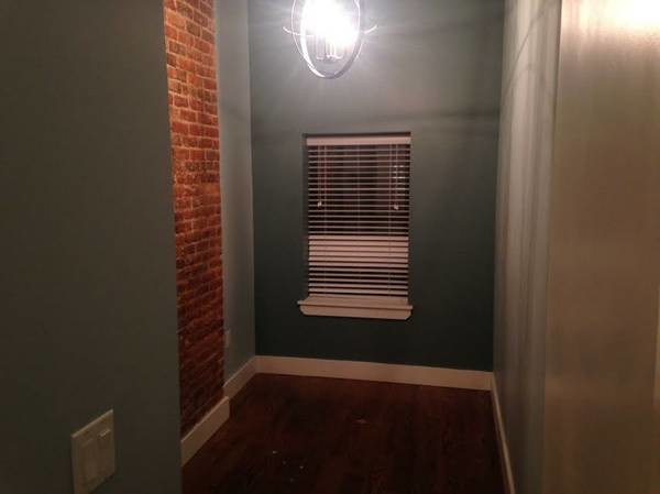 Building Photo - 620 Wilson Ave