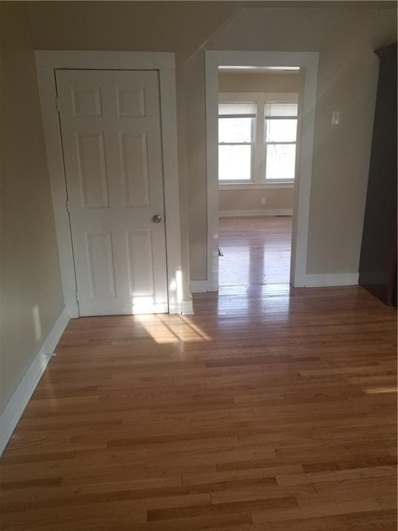 Building Photo - 106 Bowling Ln