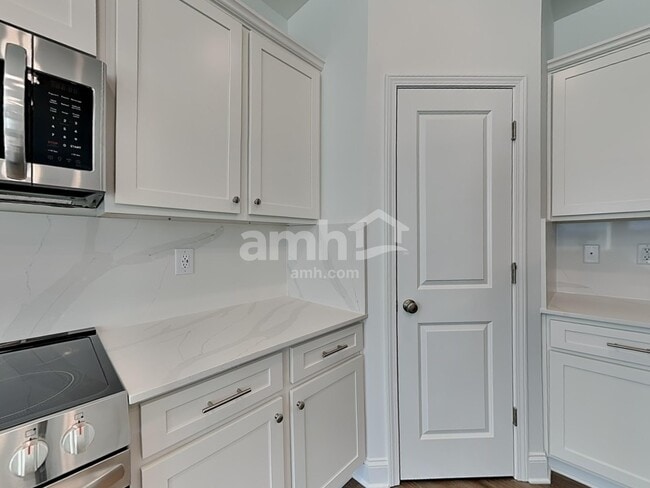 Foto del edificio - 1334 Soapstone Rd