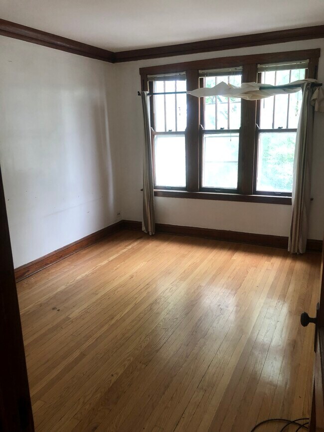 Building Photo - 4011 S Talman Ave