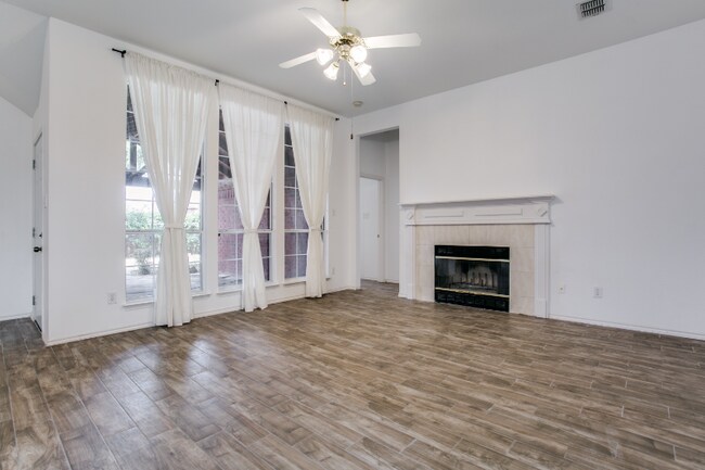 Building Photo - 9412 Prestmont Pl