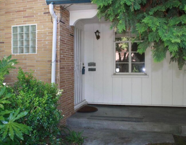 Building Photo - 1428 Vallejo Way