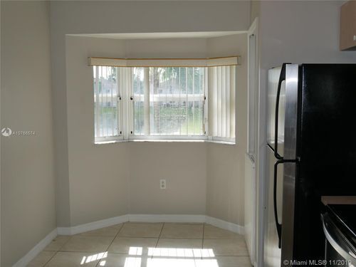Foto del edificio - 1250 SE 26th St