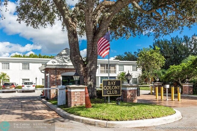 Building Photo - 6327 Bay Club Dr