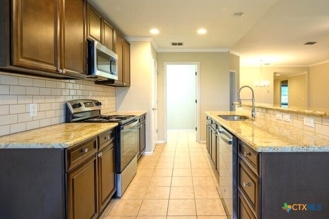 Foto del edificio - 1370 Tractor Pass