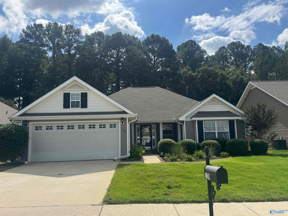 Primary Photo - 120 NW Imogene Way