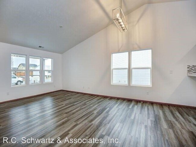 Foto del edificio - 3 br, 2 bath House - 10407 W Salmonberry Rd.