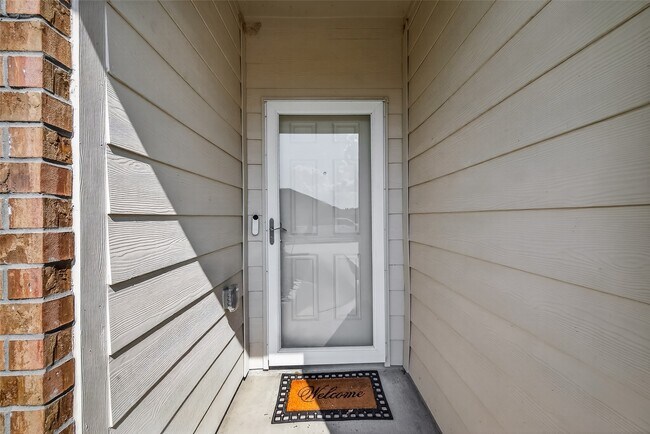 Building Photo - 10831 Fall Mill Dr