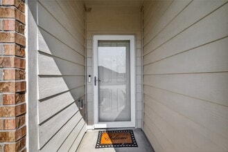 Building Photo - 10831 Fall Mill Dr