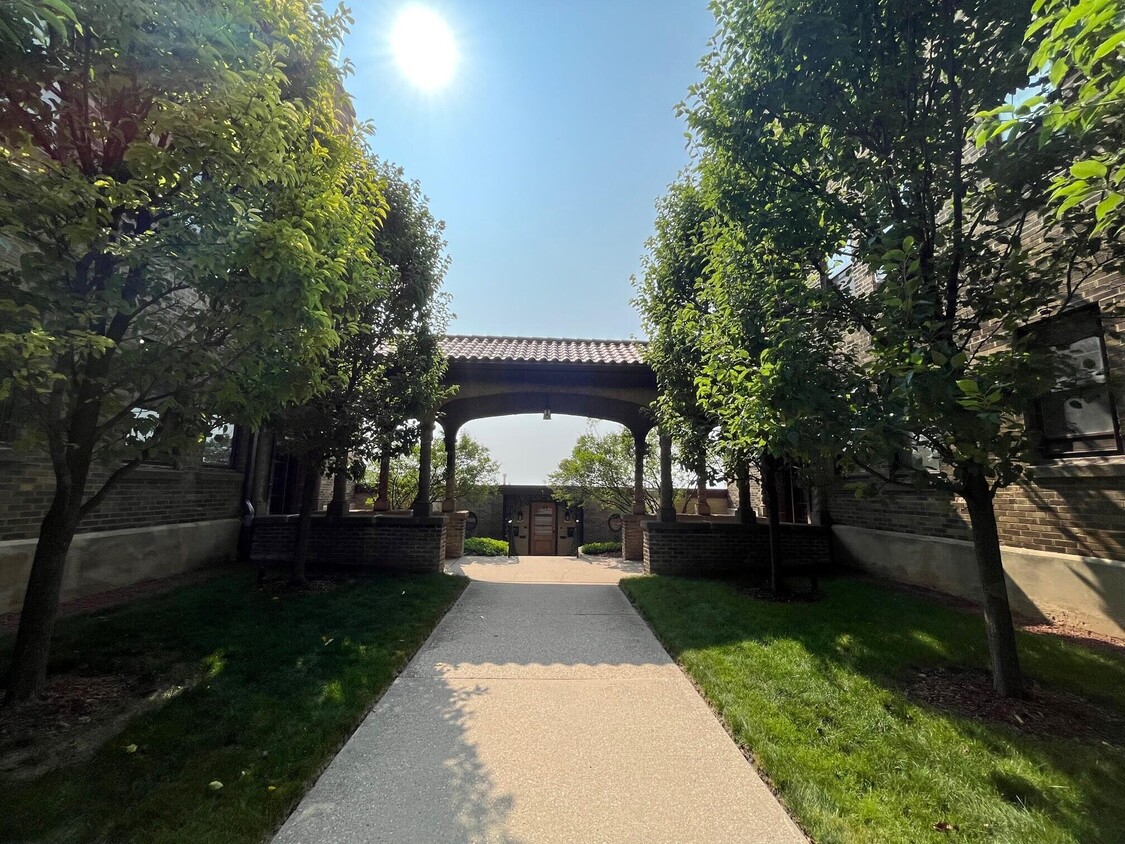 Foto principal - 1722 N Prospect Ave