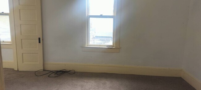 Building Photo - 966 Ida Ave