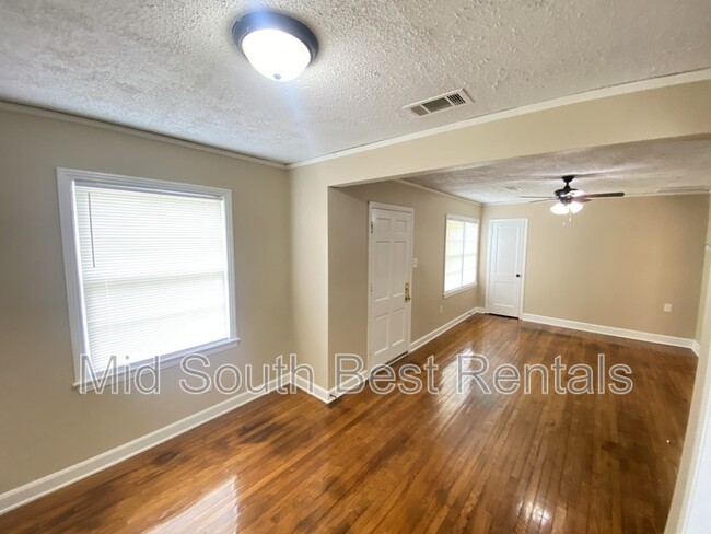 Foto del edificio - 3131 Ridgecrest St