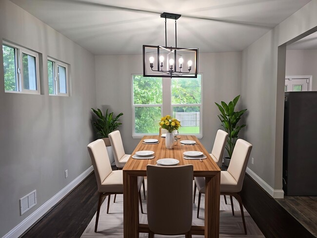 Building Photo - 86 Englewood St