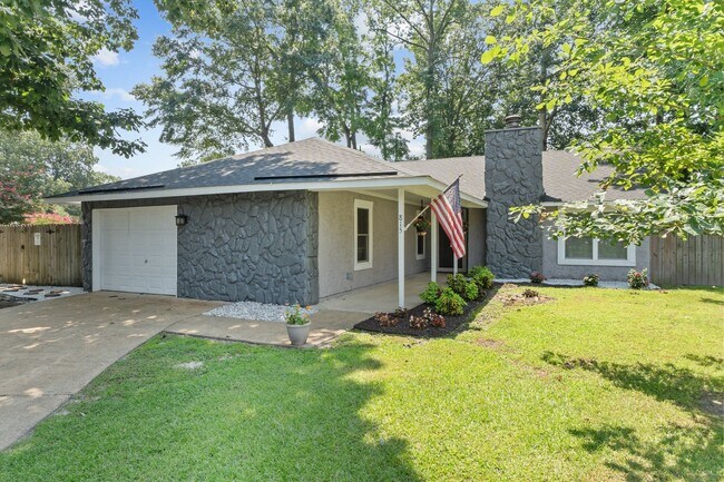 Building Photo - Welcome to your dream rental in Chesapeake!