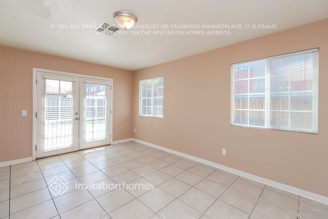 Foto del edificio - 8925 W Meadowbrook Ave