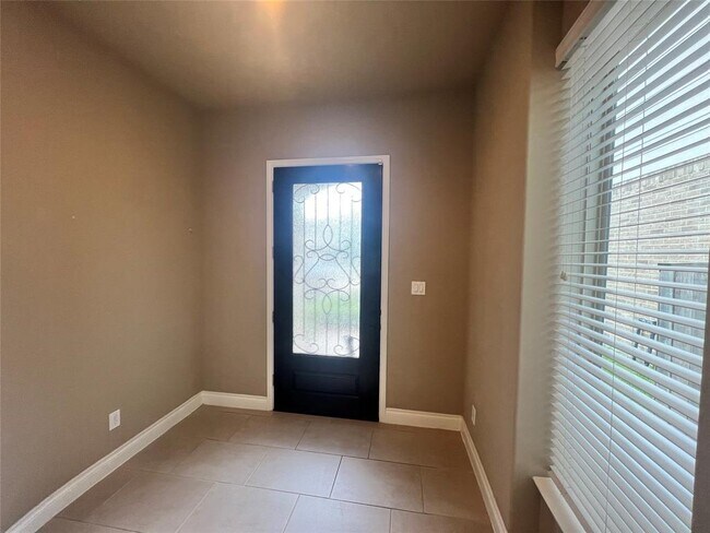 Foto del edificio - 9527 Scanlan Heights Ln