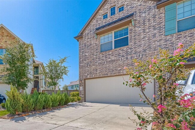 Foto del edificio - 16235 Rattlesnake Run Trail Trl