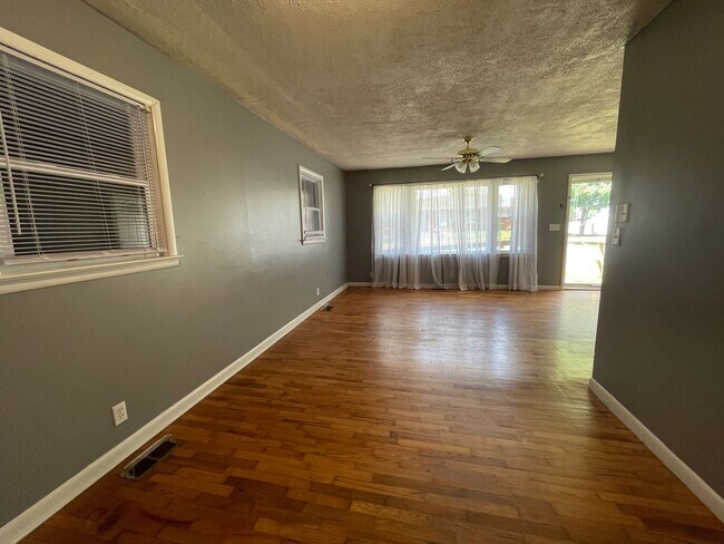 Foto del edificio - Cute 3/1 House in Calvert City Limits