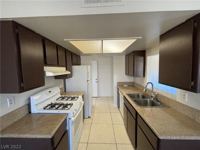 Foto del edificio - 4580 Carriage Park Dr