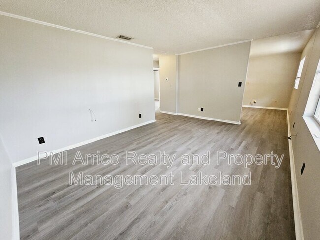 Foto del edificio - 1201 Buddwood Rd