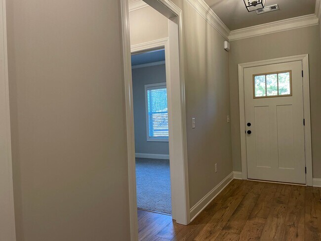 Building Photo - Spacious Brand New Build in Good Location!