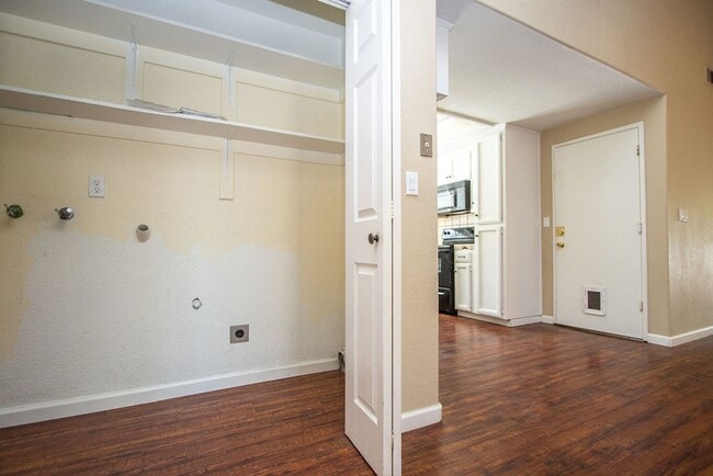 Foto del edificio - Price Reduction Alert!!! Beautiful 3 Bedro...