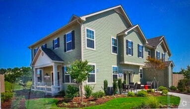 Building Photo - 3801 Clarendon Wy