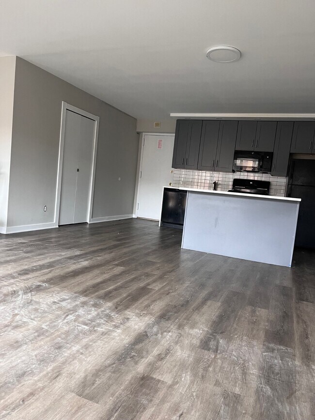 41 Wellington Ct Unit 3A, Staten Island, NY 10314 Condo for Rent in